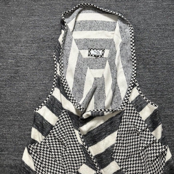 Dem Two Hands Vest Women One Size Gray White Shawl Stripe Artsy Art to Wear Wool - Picture 3 of 11